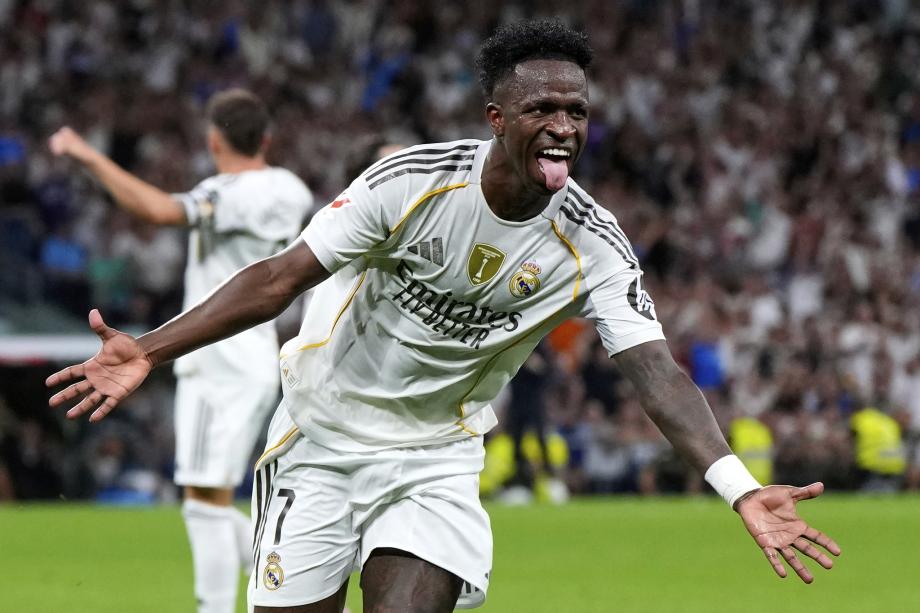 粒是点球 粒是点球