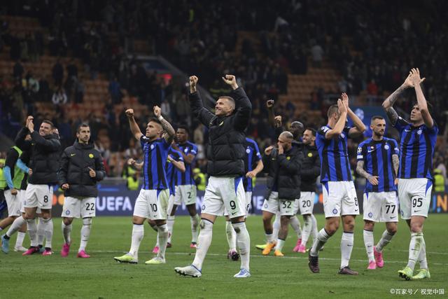 显得迟疑 显得迟疑